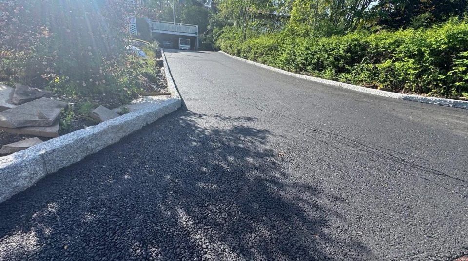 Trädgårdsarbete-projekt i Täby
